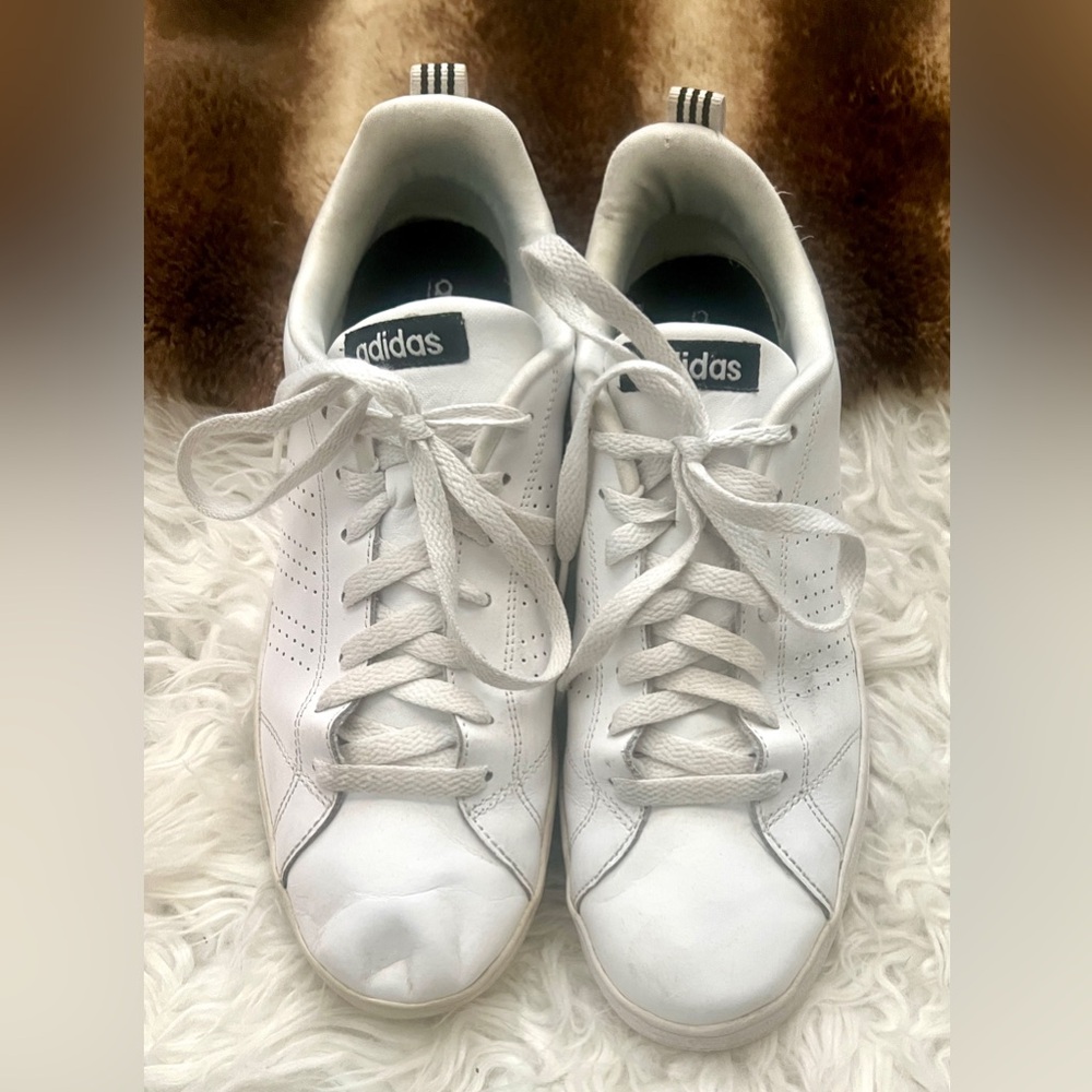 Adidas Neo White Leather Cloudfoam Round Toe Sneakers! Sz 10! Classic Style!